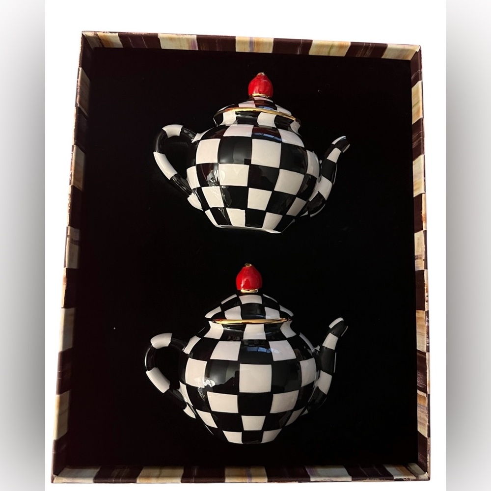 MacKenzie-Childs NWT, NIB gorgeous small Courtly Check teapot salt & pepper set.